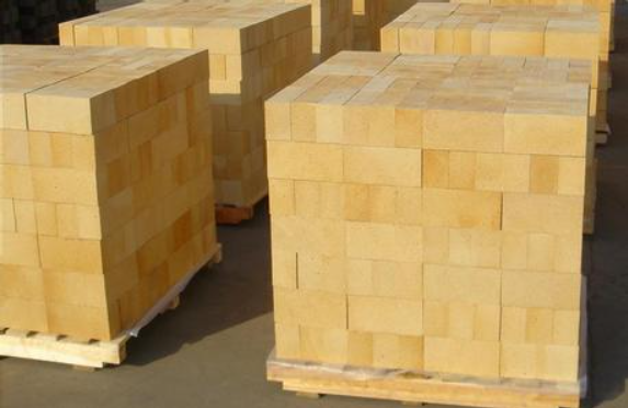 Refractory bricks